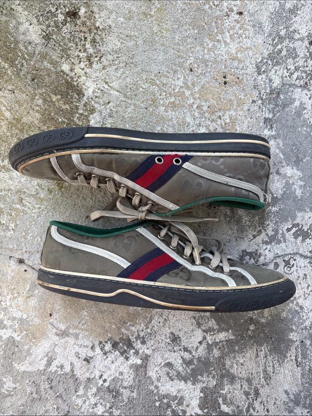 Gucci off the grid distressed sneakers